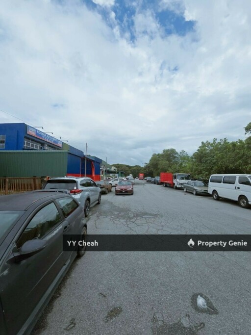 Kuala Kangsar Freehold Factory For Sale, Corner unit, with office building