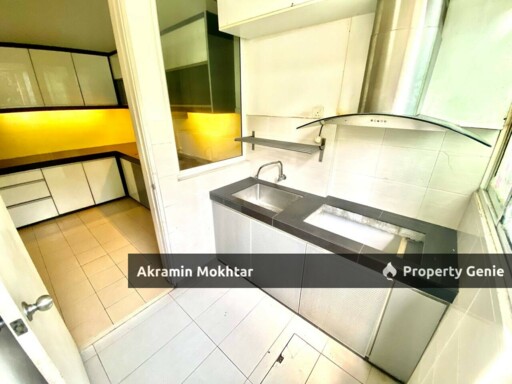 FREEHOLD & RENOVATED | Double Storey Terrace@Nadayu 92, Kajang