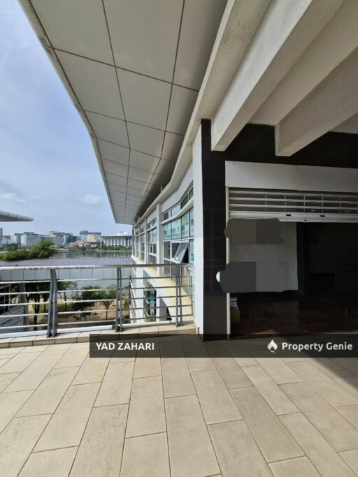 Ayer@8 Putrajaya | RM17K - Big Office with 6 Rooms, View Facing Lake & Near Government Office