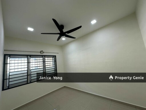 Taman Perling Jalan Camar 8