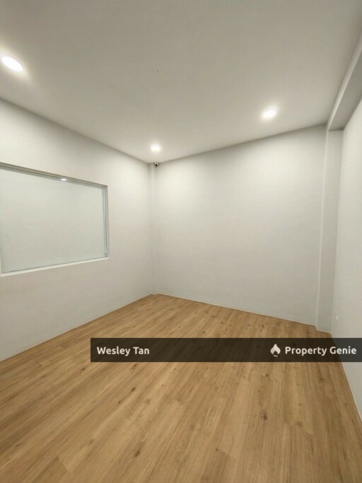 Main Road End Shoplots Opposite AEON Bandaraya Melaka For Rent