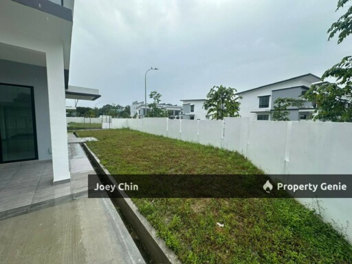 Adda Heights 2 Storey Corner Unit