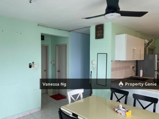 Flora Damansara Apartment