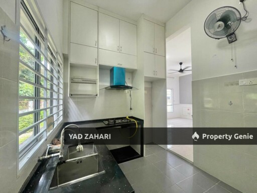 Seksyen 29, Kg Lombong Shah Alam | Single Storey Semi-D 4 Bedrooms | RM480K - Good Condition with Loft and Semi Furnished