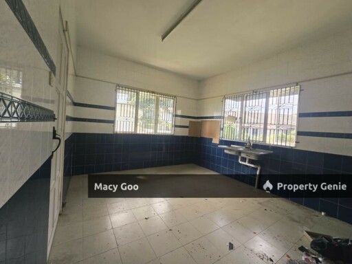 Huge Land Corner Double Storey Kampung Lapan