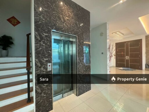 3 Storey SemiD with Lift at Tigerlane Beverly Thompson