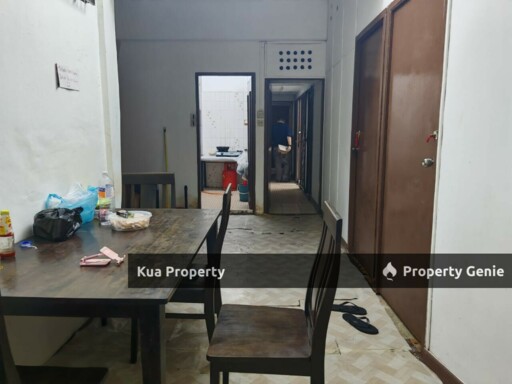 Wisma Phoenix Apartment (Second Floor) For Sale! Located at Song Thian Cheok, Ban Hock Road