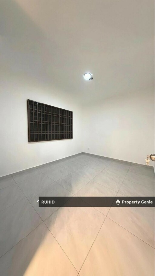 Fully Renovated Low Cost Flat at Bandar Seri Alam, Masai | 3 Beds 2 Baths | Freehold