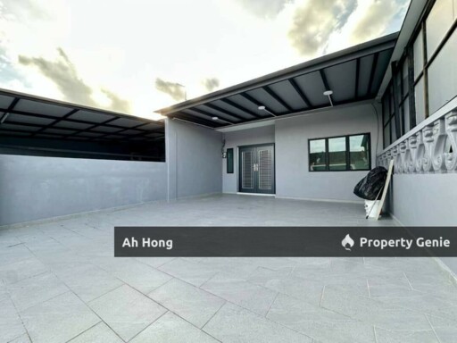 Taman University / Single Storey / Renovated / Freehold / Nearby UTM