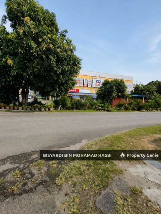FACING OPEN UNIT- Single Storey Terrace Taman Desa Rhu, Sikamat Seremban.
