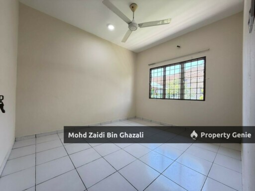 Corner unit single storey for sale