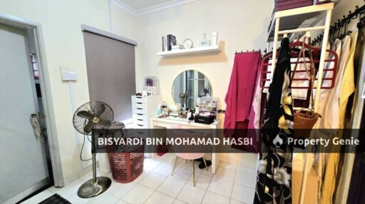 Facing Open Renovated 2.5 Storey End Lot Extra Land, Taman Puncak Saujana, Kajang.
