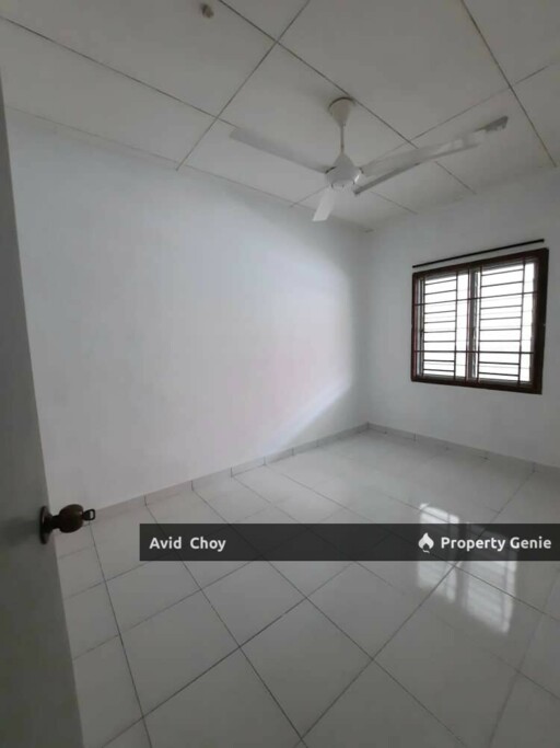 Taman Seroja , Tampoi, Medium Cost flat(Level 4)