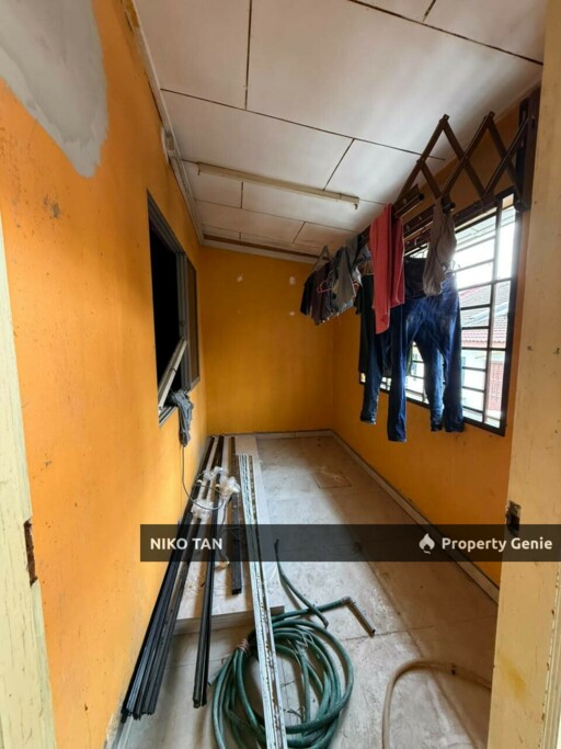 Jalan Belibis 1Sty Renovated Taman Perling For Sale