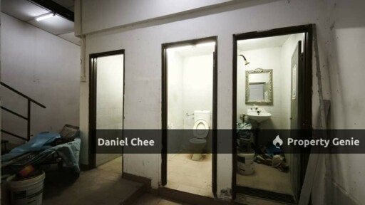 Gerbang Malam Shop for Rent Up n Down 3200only