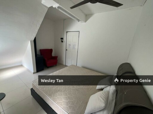 Jonker Tan Cheng Lock 2.5 Storey Shops Land Size 18x300 With 10 Rooms
