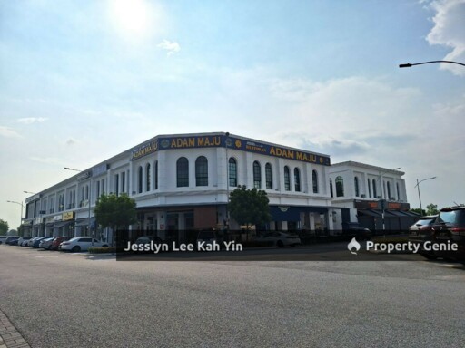 Eco Majestic Semenyih Shop Corner [Face Main Road]