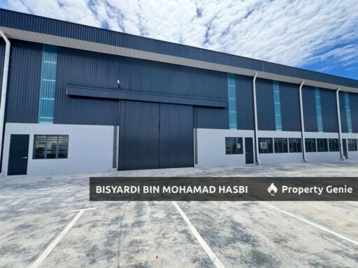 SEMI DETACHED FACTORY WAREHOUSE @ CIPTA 3 BANDAR SERENIA SEPANG .