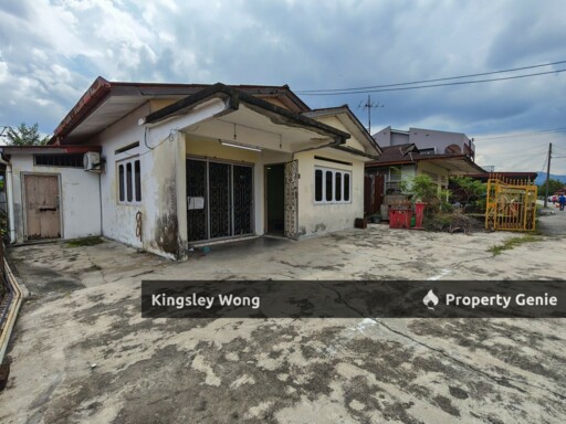 Buntong, Ipoh Single Storey Bungalow Village House 40x90 Near Food Court First Garden Falim Mall