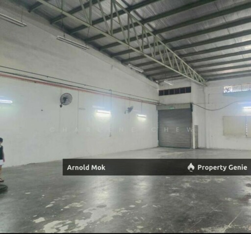 1.5 Storey Terrace Factory in Taman Desa Cemerlang For Rent