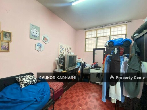 CORNER LOT Blok 11 Flat Desa Mentari PJ