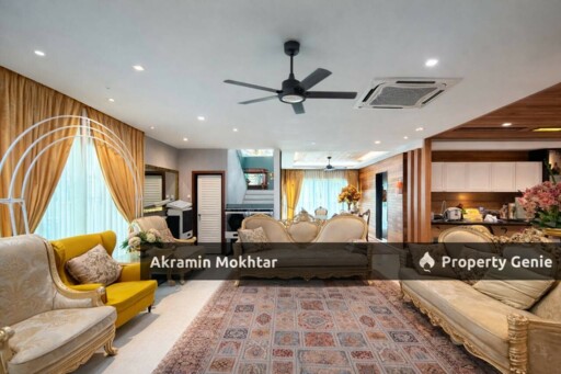 Freehold, Renovated & Partially Furnished | Double Storey Bungalow Saujana Villa, Kajang