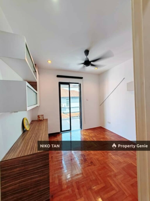 Jalan Lawa 2 Storey Semi-D Fully Renovated Taman Pelangi Indah