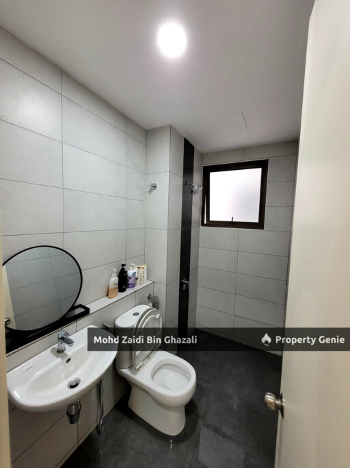 Lakepoint Residence Condo