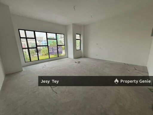 For Rent Setia Tropika Shoplot (Ground Floor)