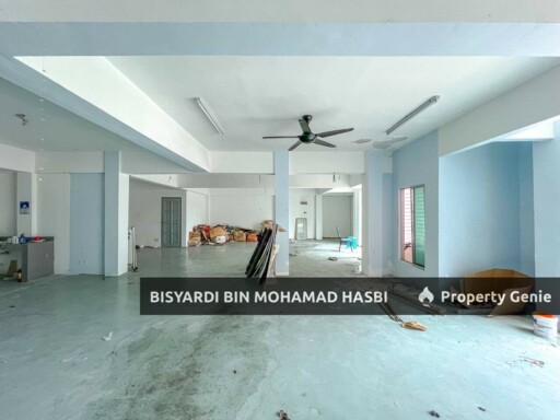 FACING MAIN ROAD, 3 STOREY BUILDING / OFFICE BANDAR TUN RAZAK, CHERAS KUALA LUMPUR .