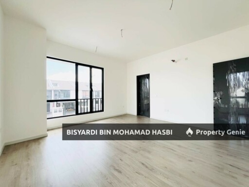 Corner Lot 2 Storey Terrace Nadira 2 Bandar Bukit Raja, Klang.