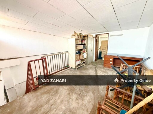 Seksyen 17, Shah Alam | 1-Storey Terrace 3 Bedrooms | RM430K - Fully Extended, Renovated and Facing North