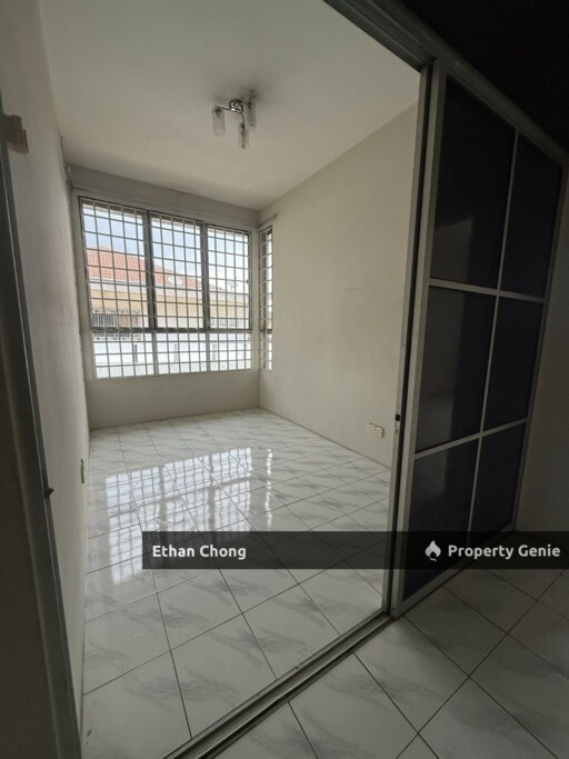 Unfurnished 2 Storey Terrace House for Sale at Mutiara Bukit Raja, Klang