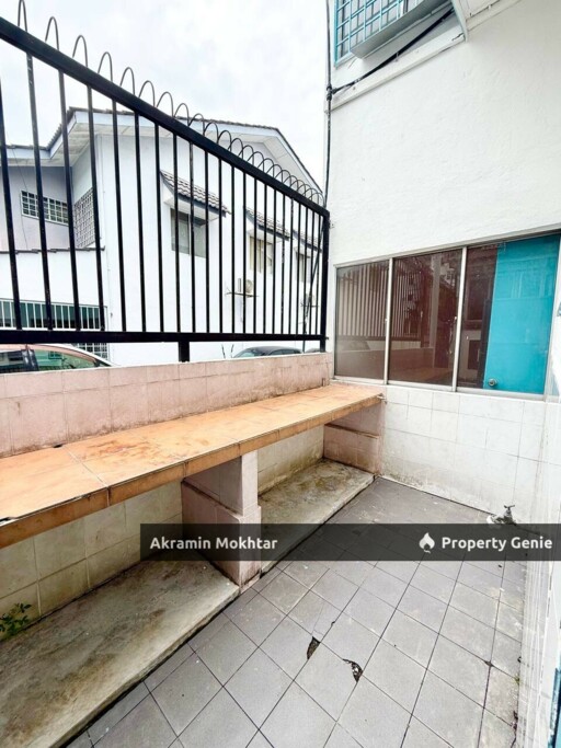 Freehold, End Lot & Renovated | Double Storey Bandar Puchong Jaya , Puchong