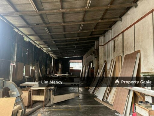 Taman Bukit Mewah Tampoi Double Storey Terrace Corner Factory