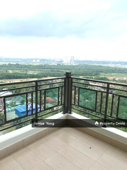 Laguna Heights Condominium @ Perling