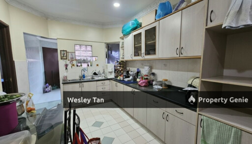 Single Storey SemiD Ayer Keroh Fully Extended 5rooms Extra Garden Area