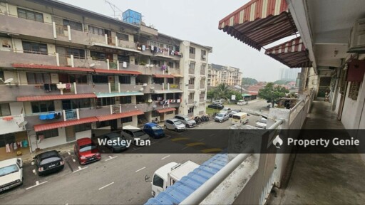 Anika Bachang Flat 3 Rooms Renovated & Furnished Mid Floor Split Meter