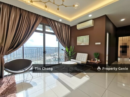 Taman Perling 8Scape周末假期房出租，高楼看下去就是菜园晚上夜景也超浪漫，齐全家具除了电视机，HomeStay风格，拉行李即可入住。