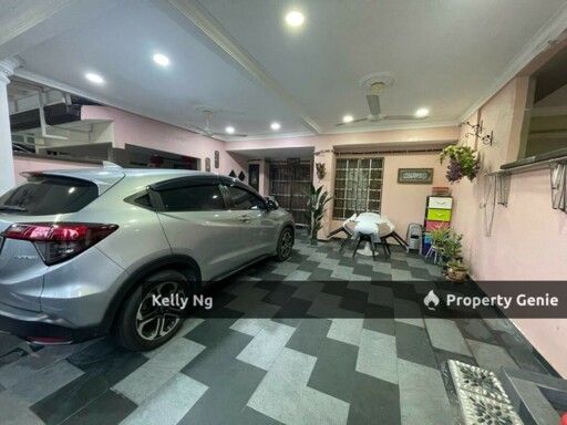 Double Sty Renovated Partly Furnished House At Bandar Bukit Raja Klang For Rent & Sale