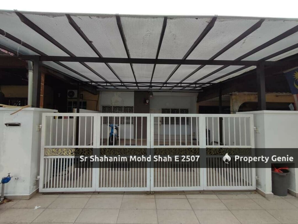 SINGLE STOREY TAMAN SRI SERDANG SELANGOR.