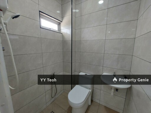 Bukit Cheng 1.5 Storey Townhouse Upper Level