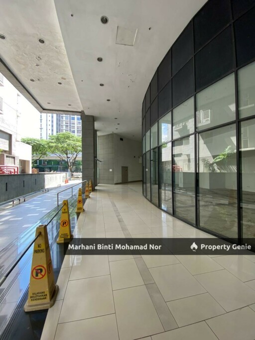 Retail Space •  TRX Corridor • Bare Unit