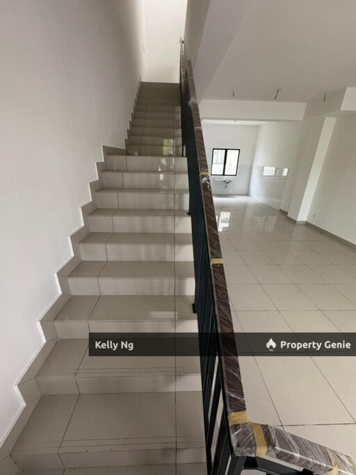 Double Sty Brand New House At Robin Bandar Rimbayu For Sale