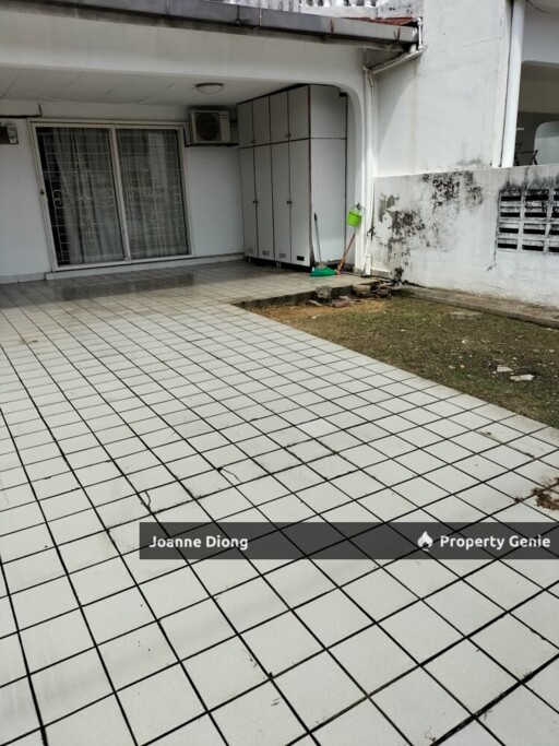 SS22 PJ Double Storey House
