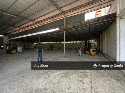 Warehouse cum Showroom cum Office hub for Rent, 11,200 sq ft📍Bundusan, Penampang, Kota Kinabalu.