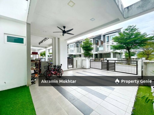 Freehold & Fully Renovated | 3 Storey Terrace House Tiara South, Semenyih