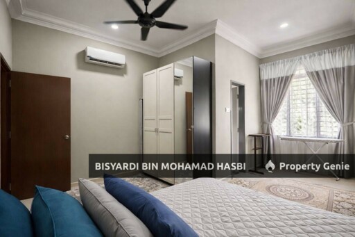 "Fully Renovated - Walking Distance to Surau Jumaat Ar-Raudhah" Double Storey Semi Detached House Taman Impian Makmur, Saujana Impian, Kajang.