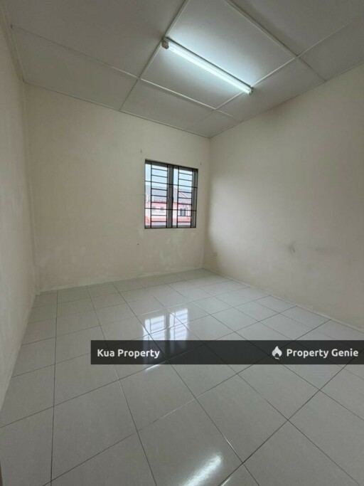 Double Storey Terrace Intermediate for Sale! Located at Stakan Jaya