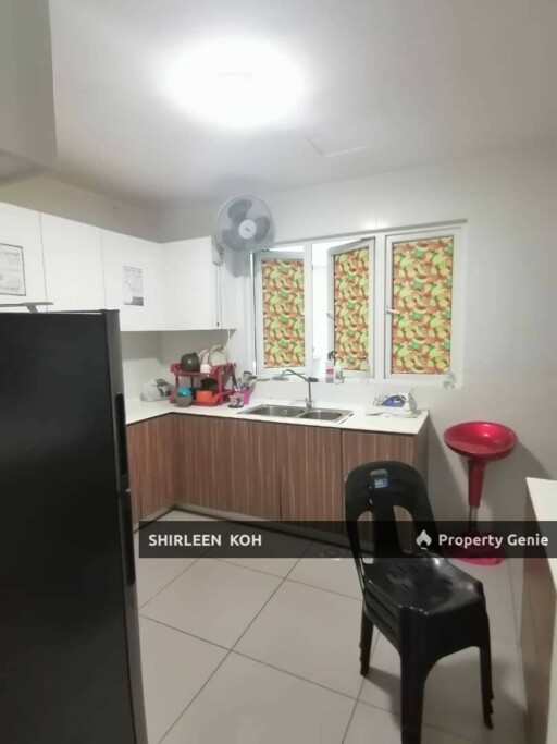 Room for Rent at Season Luxury Apartment @ Larkin